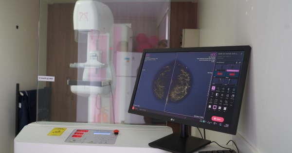 Outubro Rosa: policlínicas estaduais realizam mais de 600 mamografias em uma semana