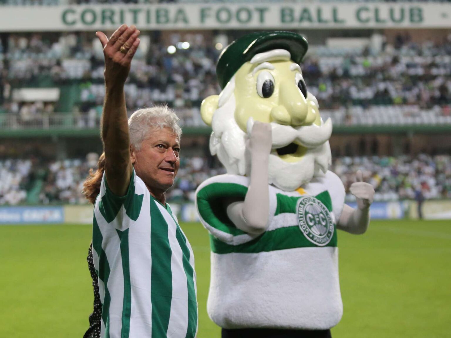 Ídolo e ex-goleiro, Joel Mendes morre aos 78 anos