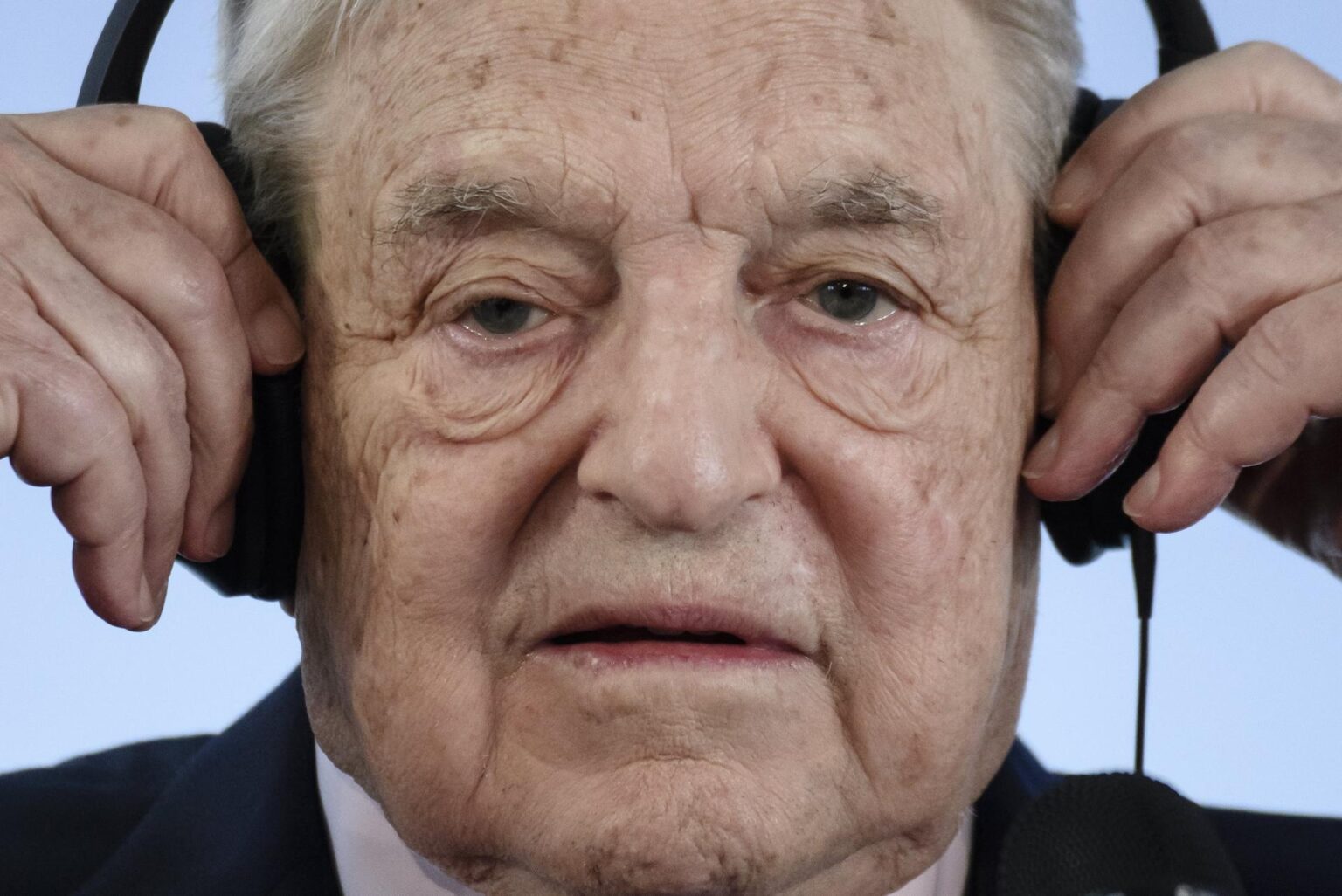 Decadência da Califórnia é obra de Soros, diz ex-Democrata