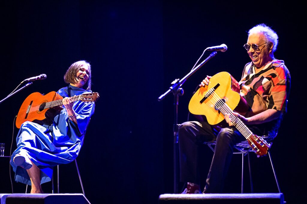 Joyce Moreno expõe a leveza da bossa carioca em show, ‘O janeiro do Rio’, com a verve do convidado Jards Macalé | Blog do Mauro Ferreira