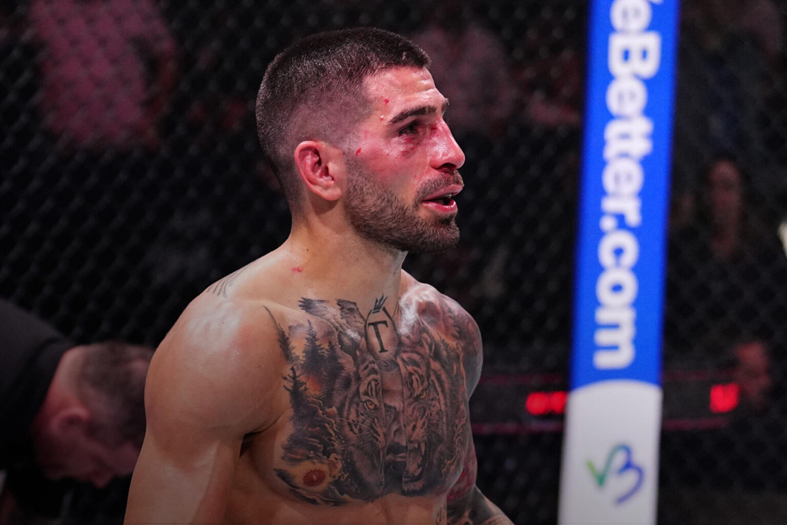 Ilia Topuria provoca Charles do Bronx e Islam Makhachev