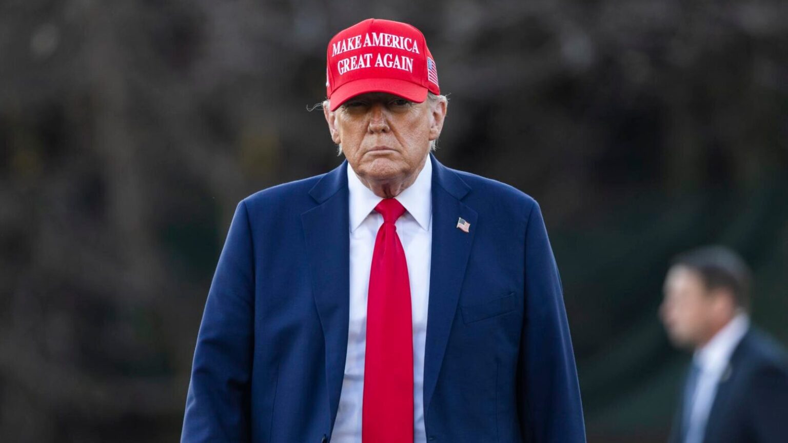 Trump pede à Suprema Corte que limite poder de juízes interessados em frear sua agenda