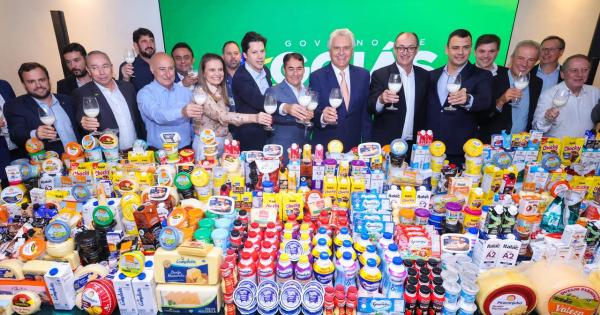 Programa Goiás Social recebe doação de 60 mil litros de leite