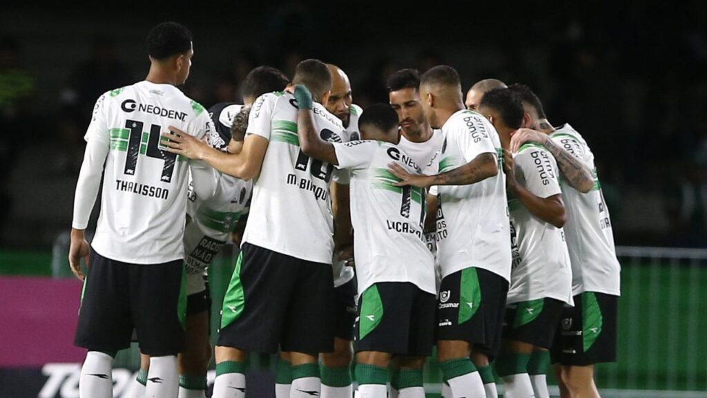 Caio Matheus se envolve em briga e clube se pronuncia