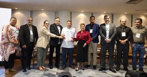 Movimento Reciclar: Mabel se compromete com metas para reaproveitar o lixo de Goiânia