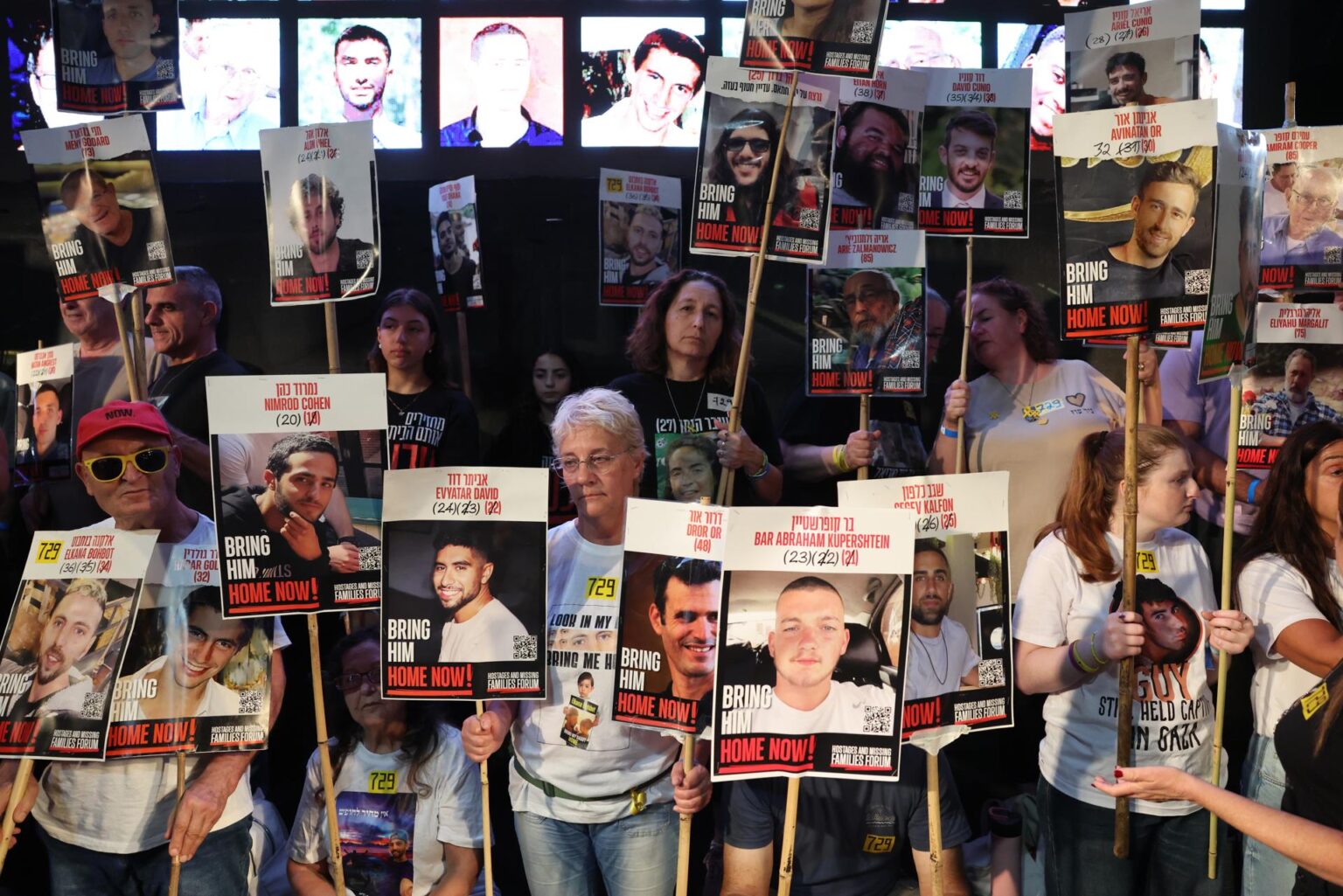 Israel aguarda retorno dos reféns entre esperança e medo