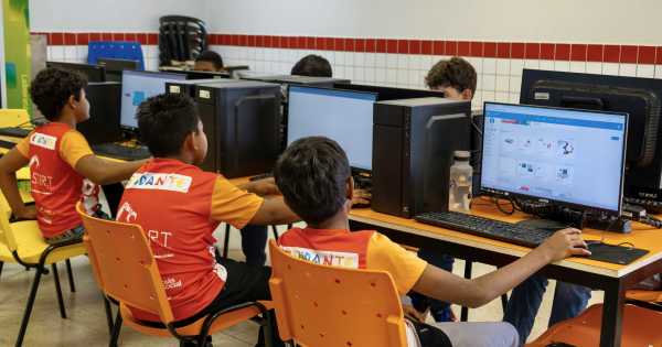 Curso gratuito de introdução à robótica tem mais de 800 vagas abertas em Goiás