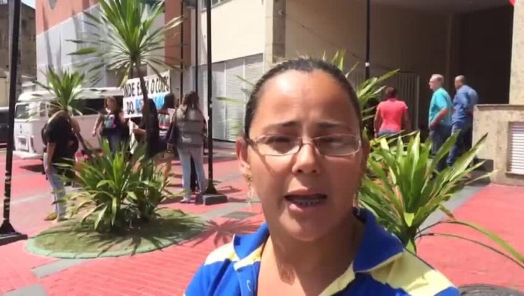 Parentes de bebê que teve corpo desaparecido em hospital fazem protesto no Rio | Rio de Janeiro