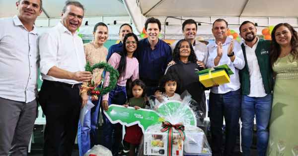 Goiás avança na habitação: Daniel Vilela entrega 95 casas sem custo para famílias de Silvânia e Abadiânia