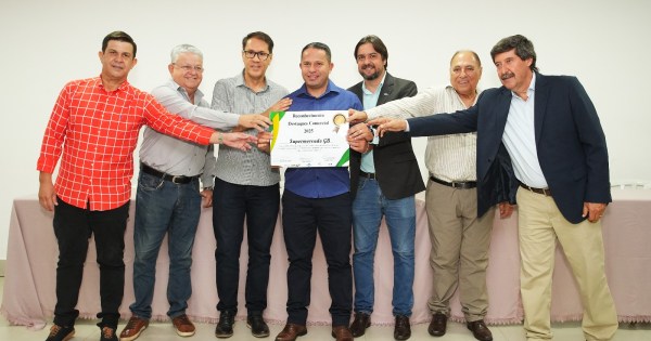 Catalão homenageia destaques do comércio local em cerimônia promovida pela Prefeitura e ACIC/CDL