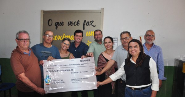 Goiandira: Allisson Peixoto e Professor Romes se unem para reforma do almoxarifado