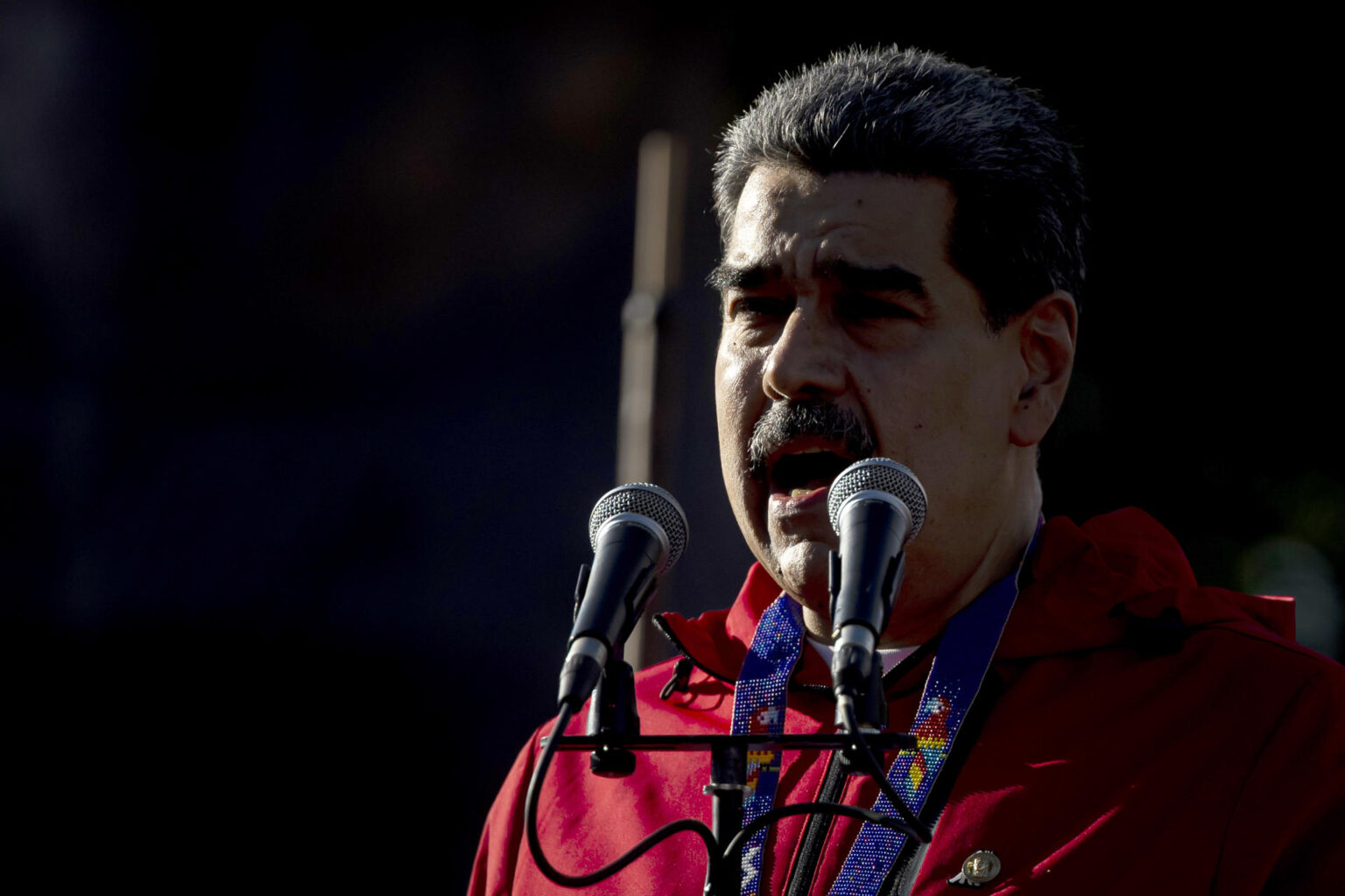 Trump pressiona Maduro e mobiliza Lula