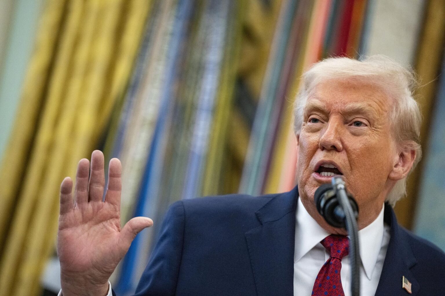 Trump exige que Venezuela encerre relações com China e Rússia