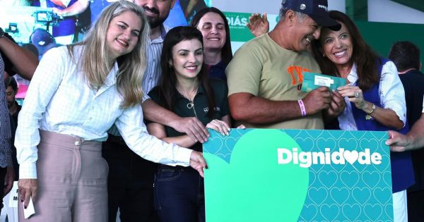 Gracinha Caiado leva Goiás Social a Mozarlândia