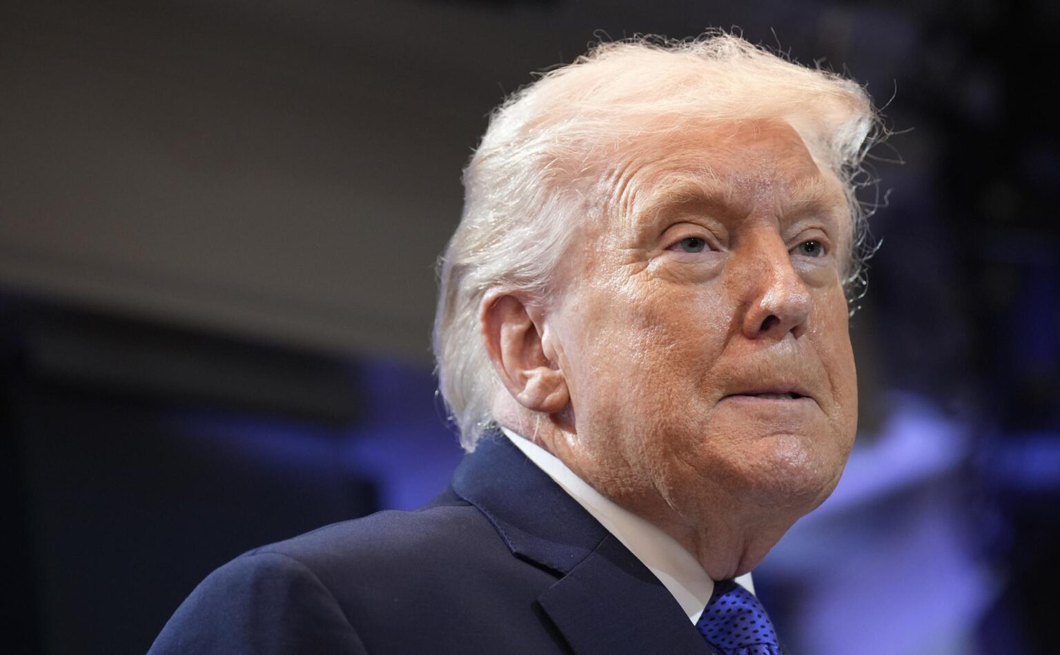 Opções de Trump para reabrir o Estreito de Ormuz