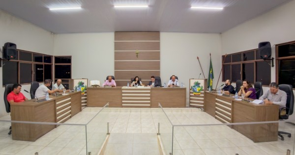 Ouvidor: 7ª sessão ordinária da Câmara com aprovação de projetos e debates sobre saúde e infraestrutura