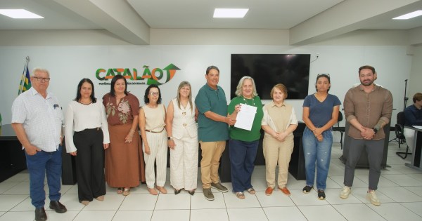Catalão: Gestão Velomar Rios fortalece controle social com posse de conselhos municipais para o biênio 2026-2028