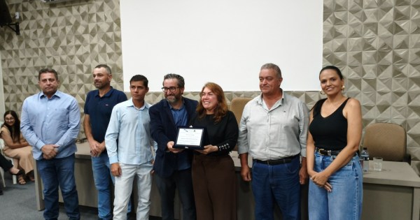 Professora Fátima Gavioli é homenageada com Título de Cidadania em Nova Aurora