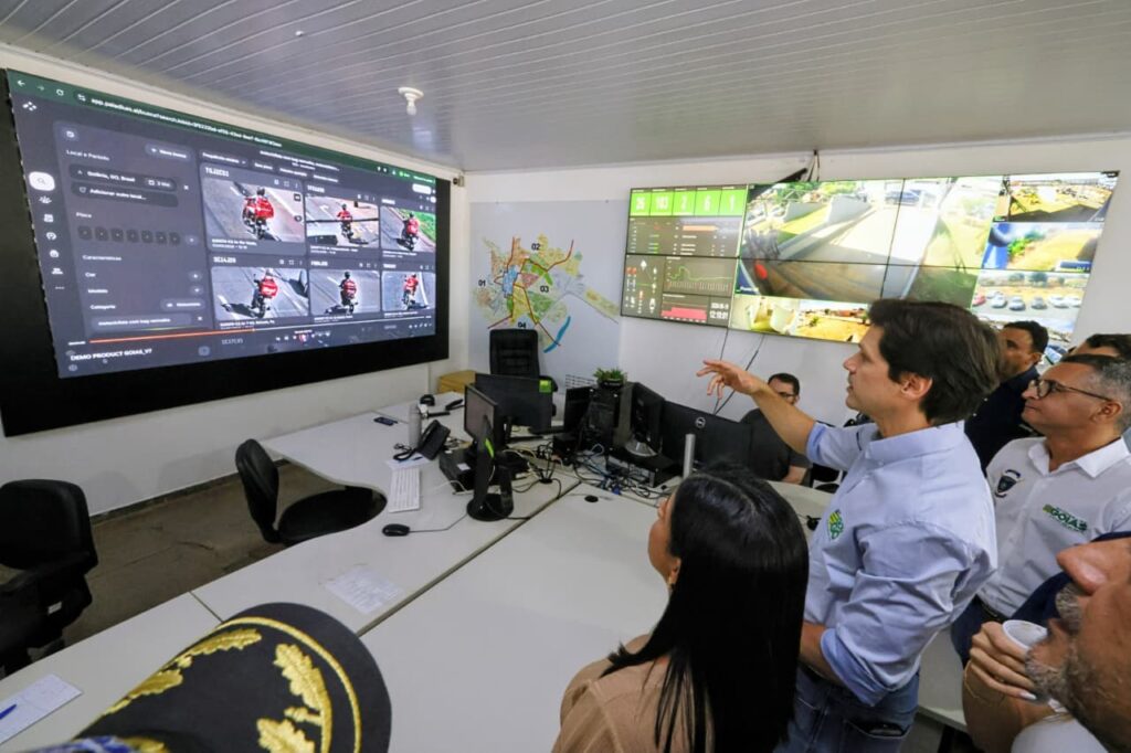 Daniel Vilela vistoria sistema inteligente de segurança e destaca avanço tecnológico em Formosa