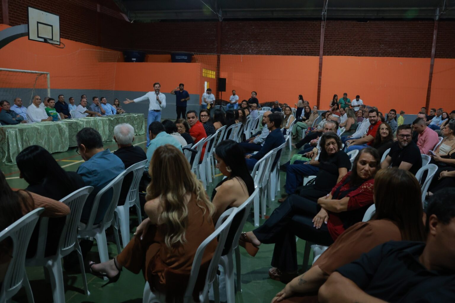 Sessão itinerante da Assembleia Legislativa reúne autoridades e homenageia lideranças em Nova Aurora