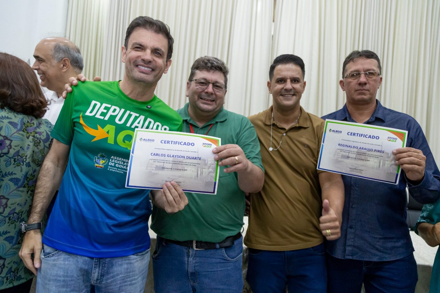 Jornalista Carlos Duarte é homenageado pela Assembleia Legislativa durante sessões do programa Deputados Aqui