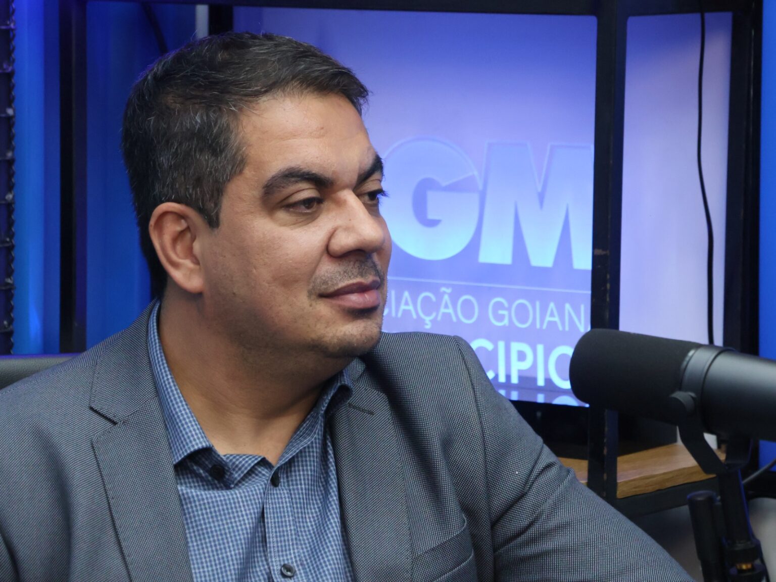 Santa Fé de Goiás: Prefeito Dr. Vitor Ferreira defende gestão técnica, parcerias e desenvolvimento