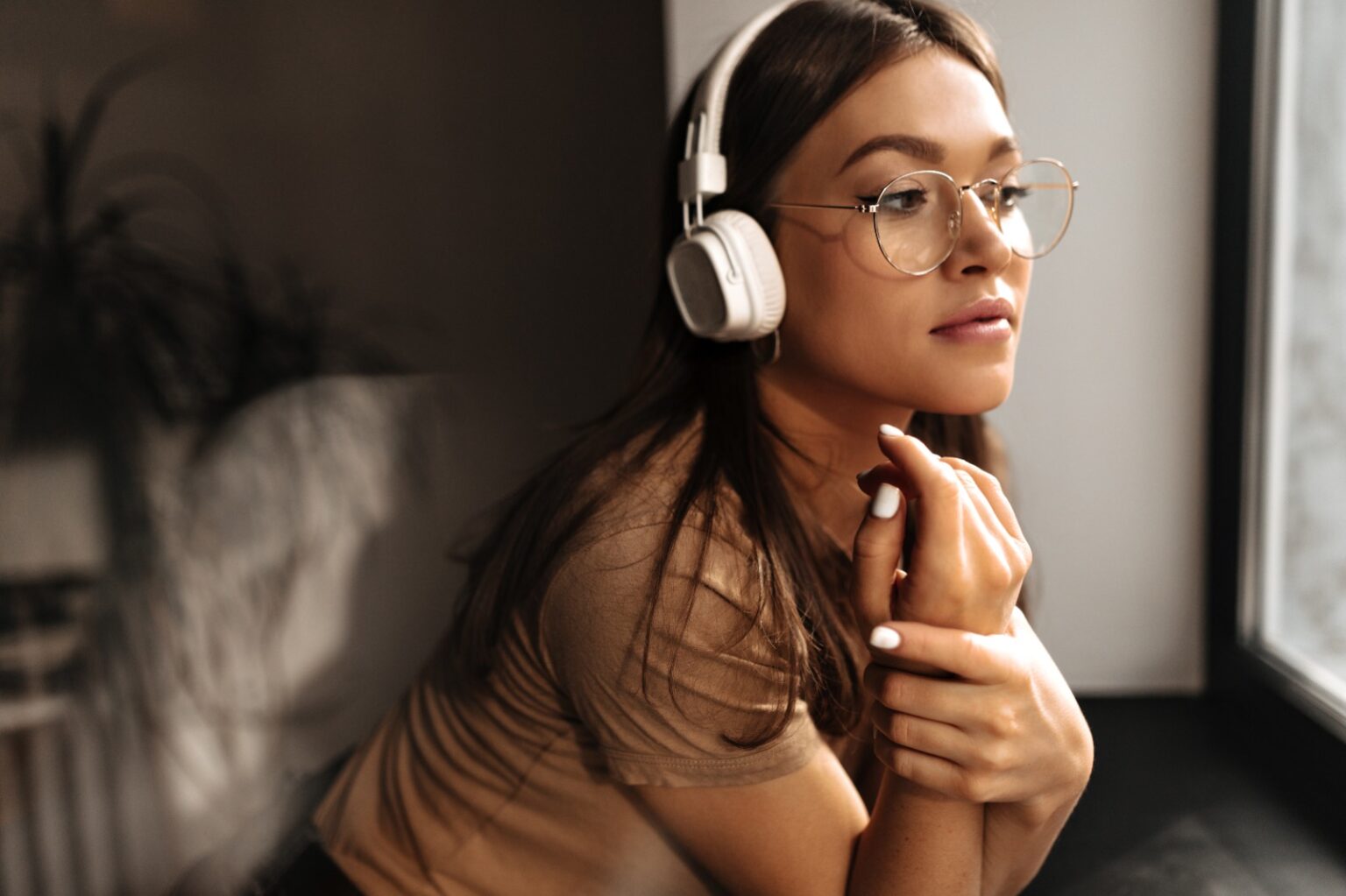 Mais de 1 bilhão de jovens podem ter problemas auditivos por causa do uso irregular do fone de ouvido