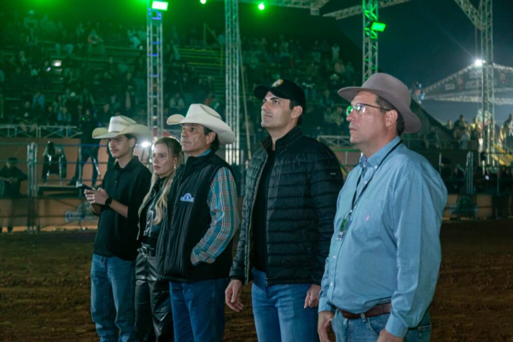Reconhecimento na arena da ExpoIpameri destaca atuação de Jamil Calife em favor do desenvolvimento de Goiás