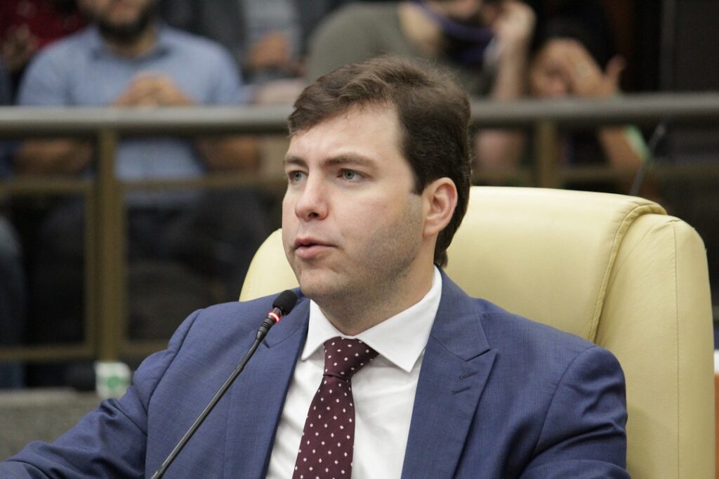 Goiânia: Kitão quer reforçar combate a golpes com identificação de anunciantes de imóveis e veículos na Capital