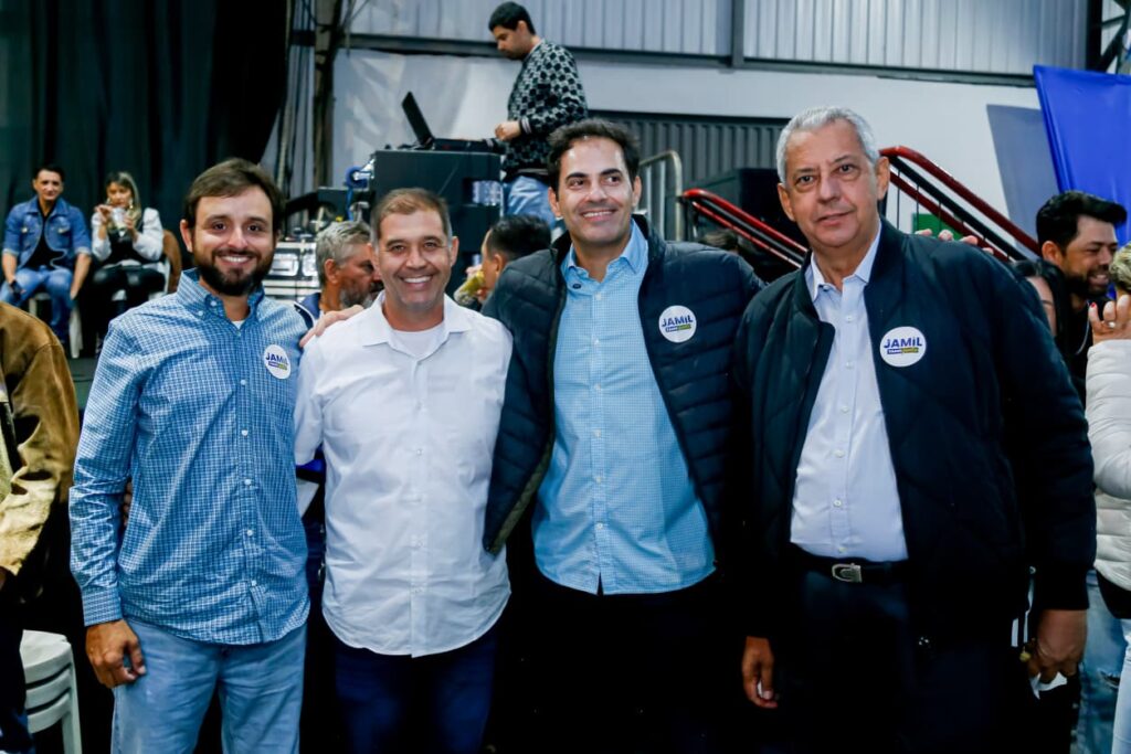 Jamil Calife prestigia tradicional festa de Nossa Senhora Aparecida e fortalece diálogo com a comunidade de Davinópolis