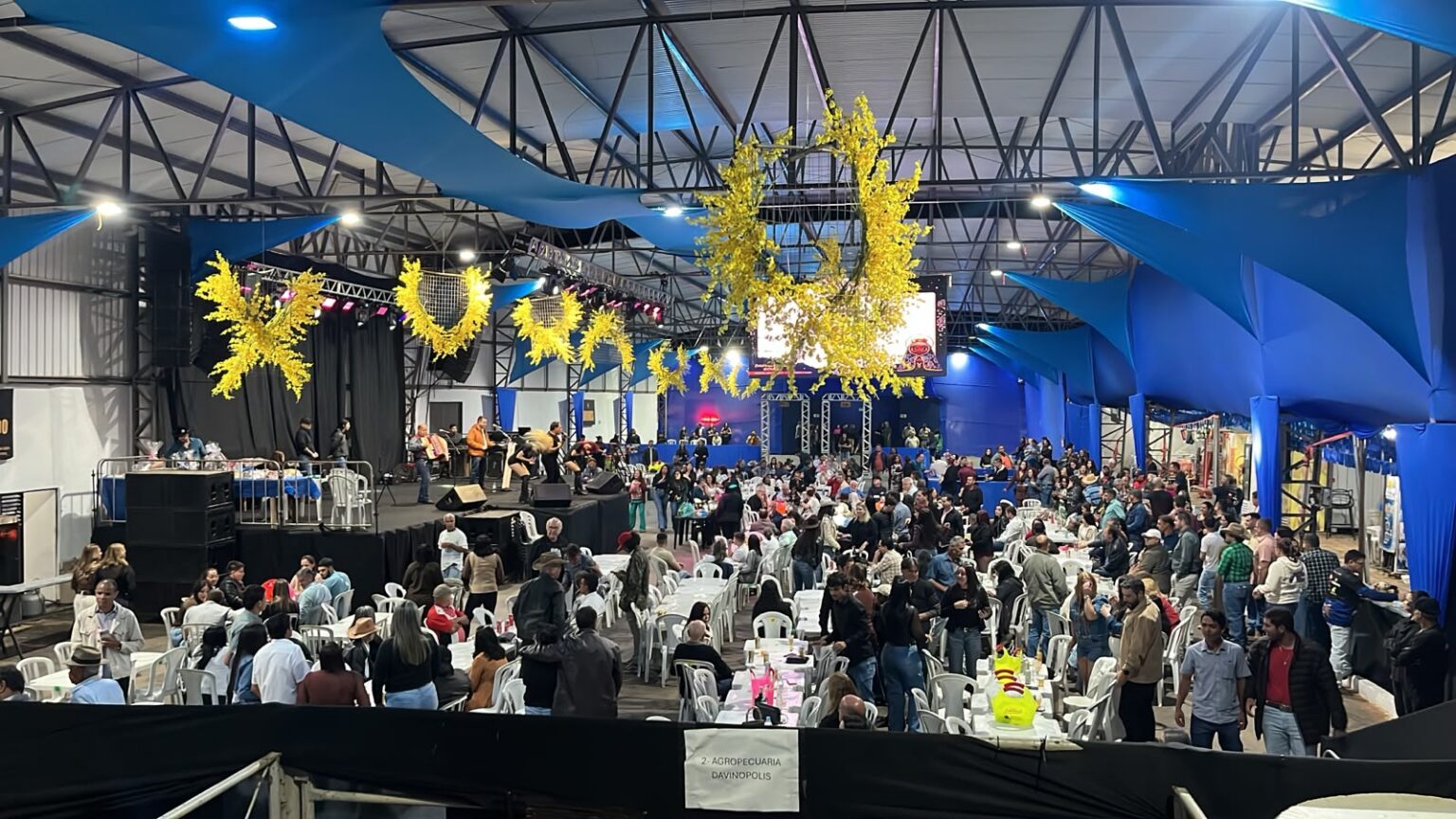 Davinópolis: Festa de Nossa Senhora Aparecida entra na reta decisiva com duas noites de intensa fé e confraternização