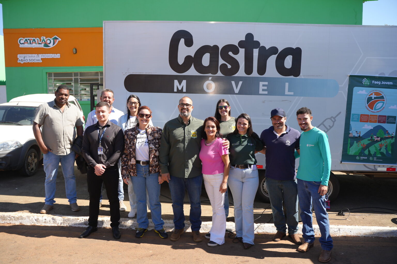 Catalão: Distrito de Santo Antônio do Rio Verde recebe força-tarefa de castração de cães e gatos