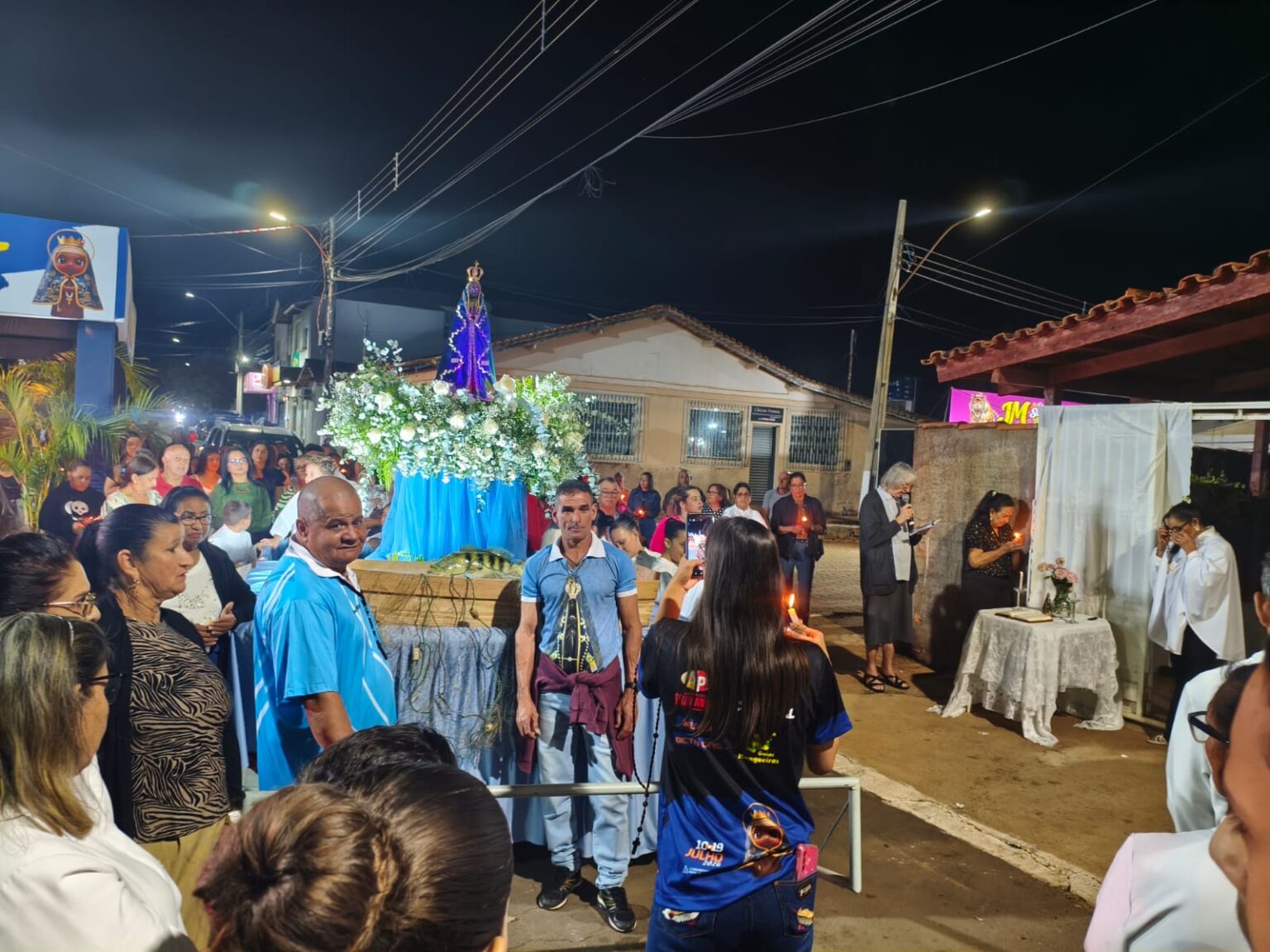 Procissão, coroação e anúncio dos novos festeiros encerram com emoção a Festa de Nossa Senhora Aparecida em Davinópolis