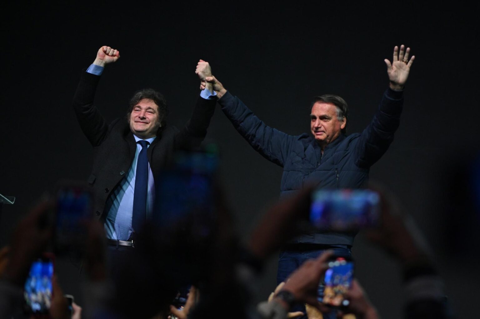 Milei anuncia viagem ao Brasil e sugere visita a Bolsonaro