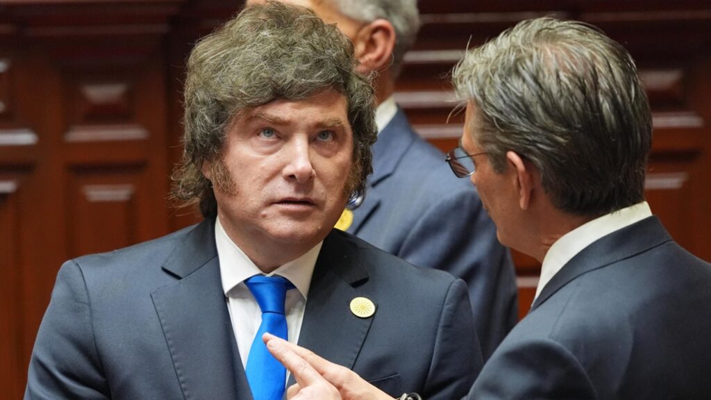Milei veta estrangeiros que fomentem “ódio” contra a Argentina