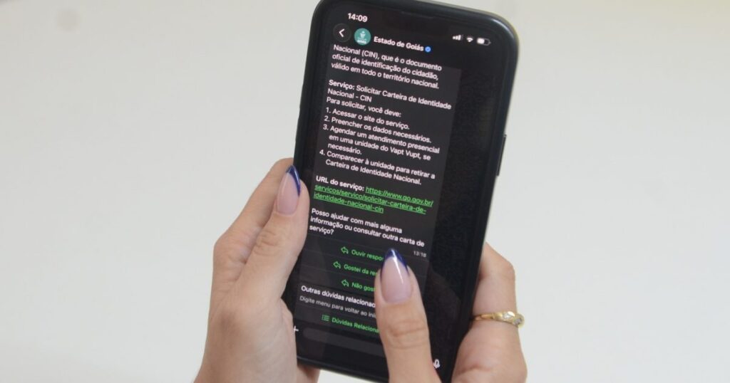 Goianos podem renovar CNH e solicitar segunda via da Carteira de Identidade Nacional pelo WhatsApp