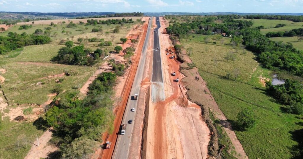 Goinfra informa desvio de tráfego em razão da duplicação da GO-330, na região de Catalão