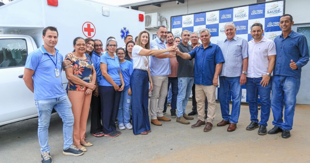 Três Ranchos: Haroldinho Calaça Coelho entrega nova ambulância e reforça estrutura da saúde do município