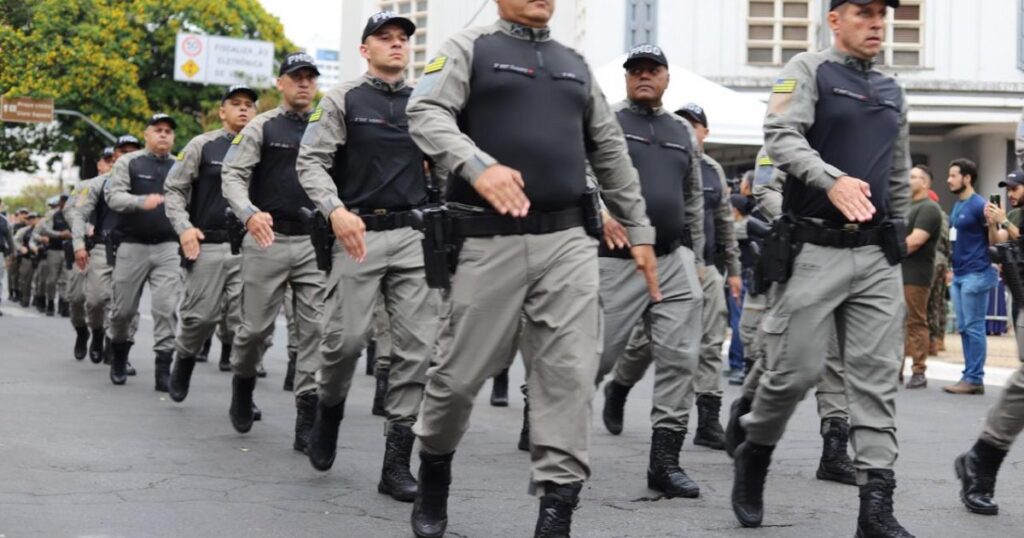 Goiás promove 1.970 policiais militares ao longo de 2026
