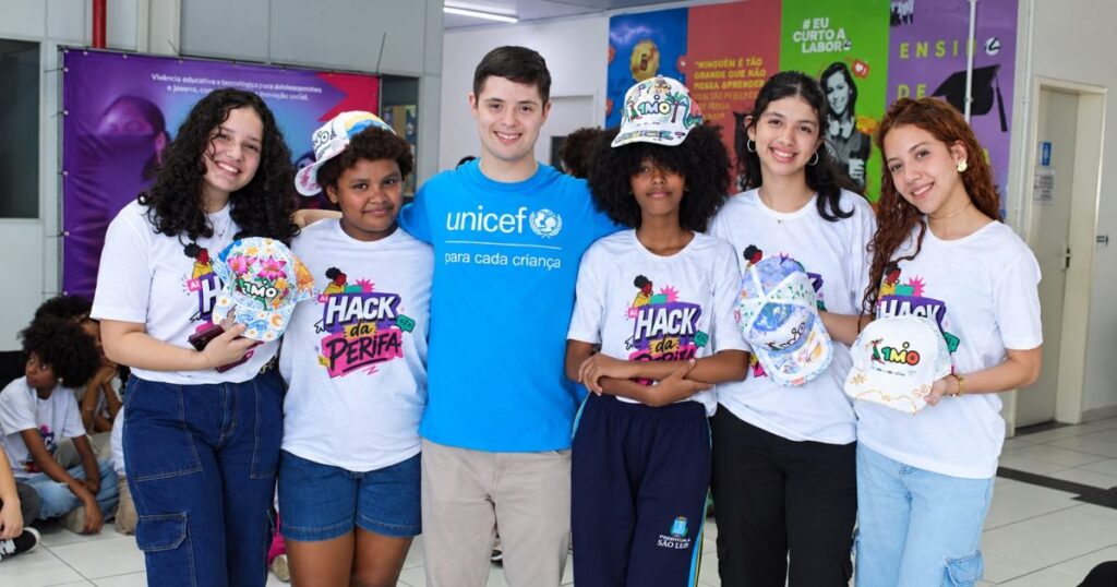João Vitor de Paiva participa de encontro com adolescentes em projeto apoiado pelo UNICEF
