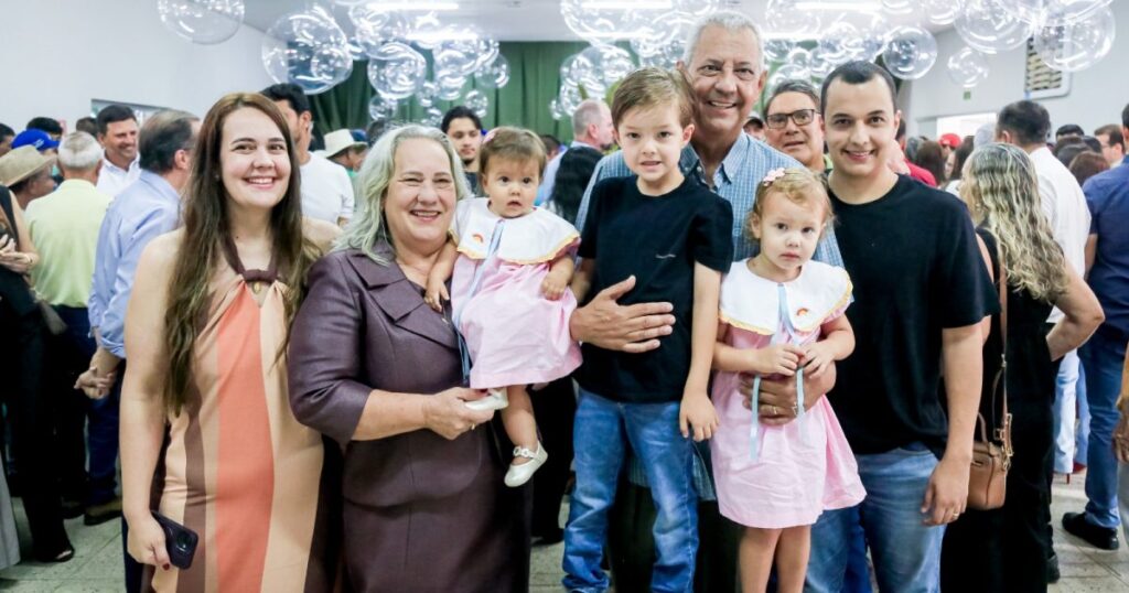 Velomar Rios reúne família e lideranças em celebração de aniversário em Catalão