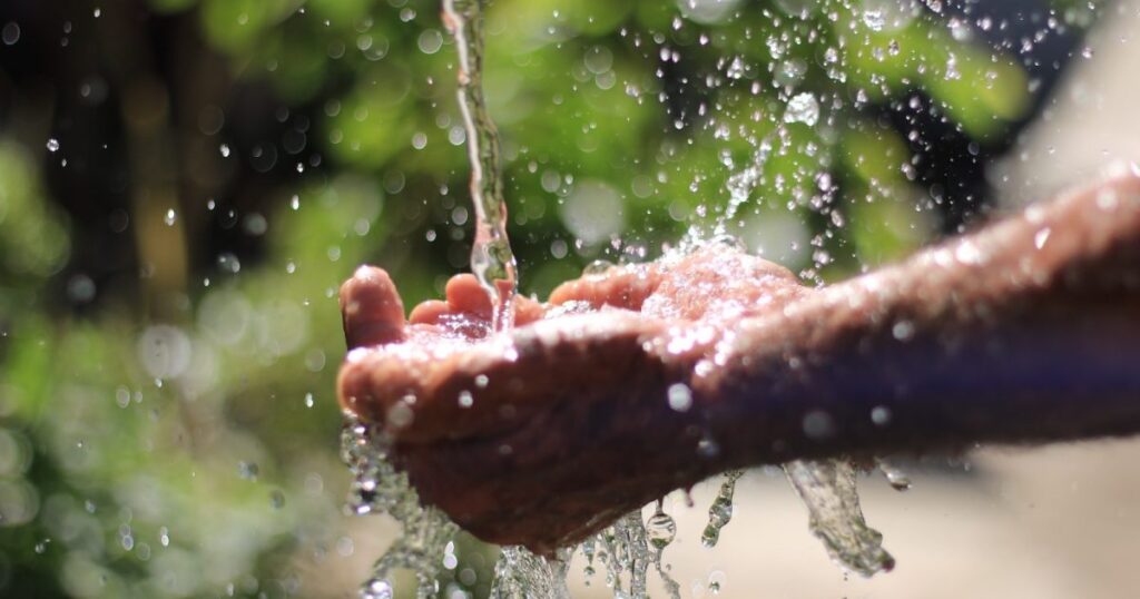 Saneago orienta consumo consciente de água durante período de estiagem em Goiás