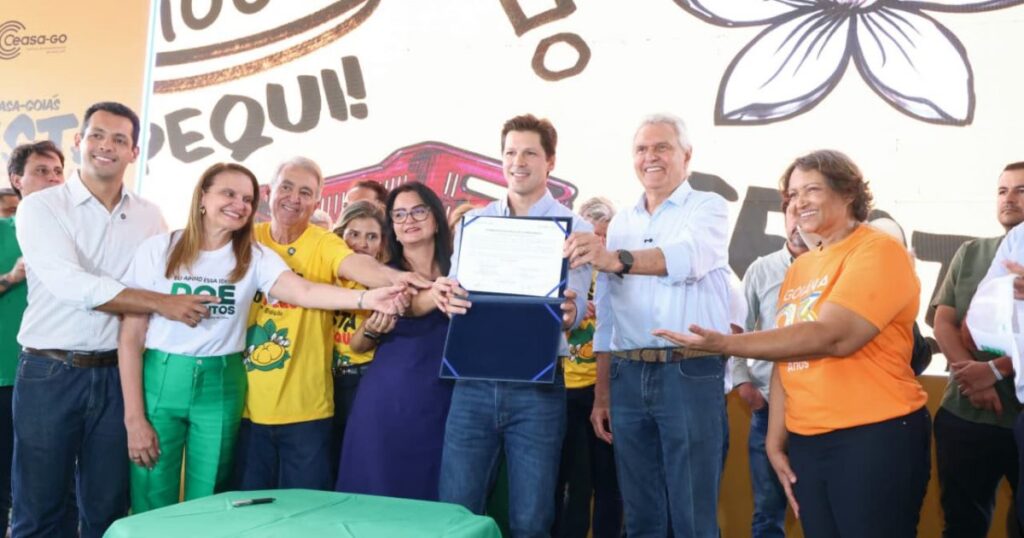 Davinópolis: Prefeita Vanusa Bento Gomes participa da 6ª Festa do Pequi no CEASA-GOIAS em Goiânia