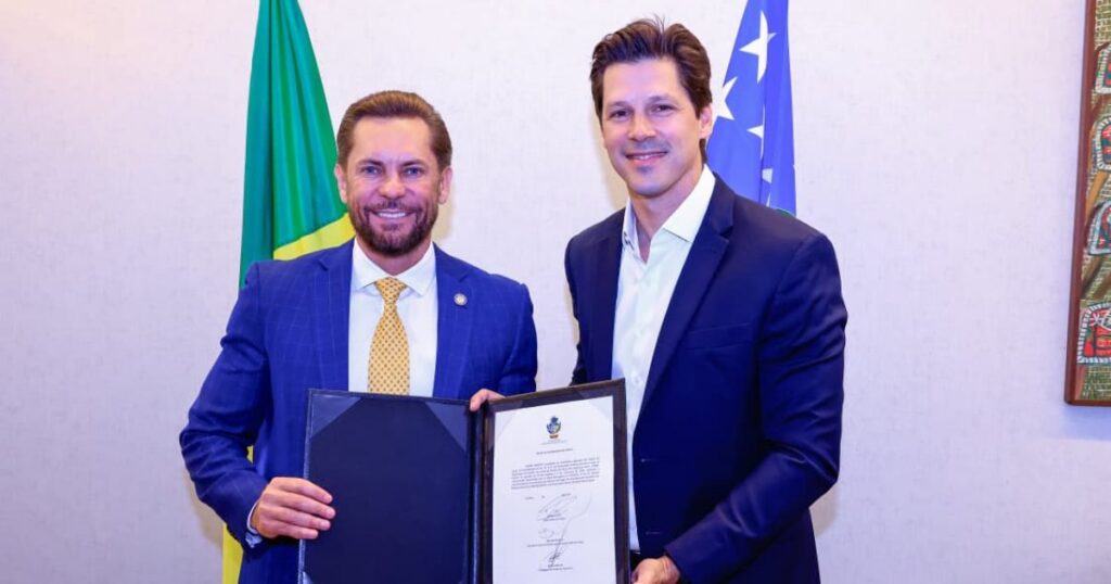 Daniel Vilela formaliza transição temporária do Governo de Goiás para Bruno Peixoto
